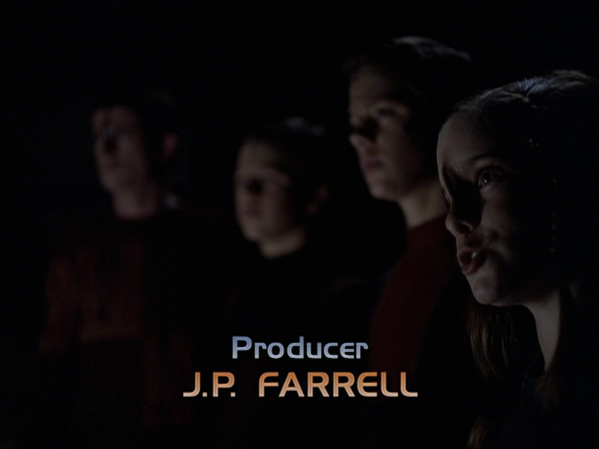 extant_StarTrek_VOY_6x25-TheHauntingOfDeckTwelve_00514.jpg