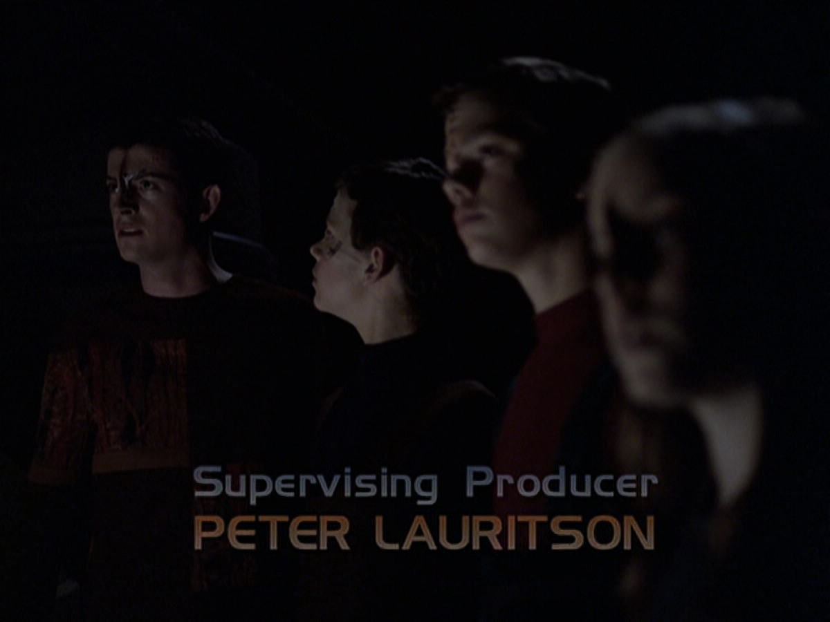 extant_StarTrek_VOY_6x25-TheHauntingOfDeckTwelve_00526.jpg