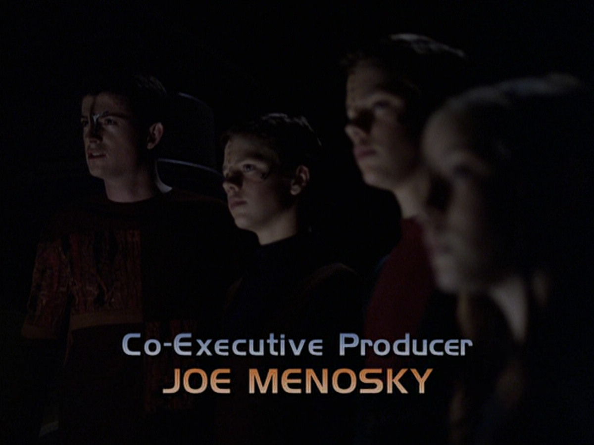 extant_StarTrek_VOY_6x25-TheHauntingOfDeckTwelve_00541.jpg