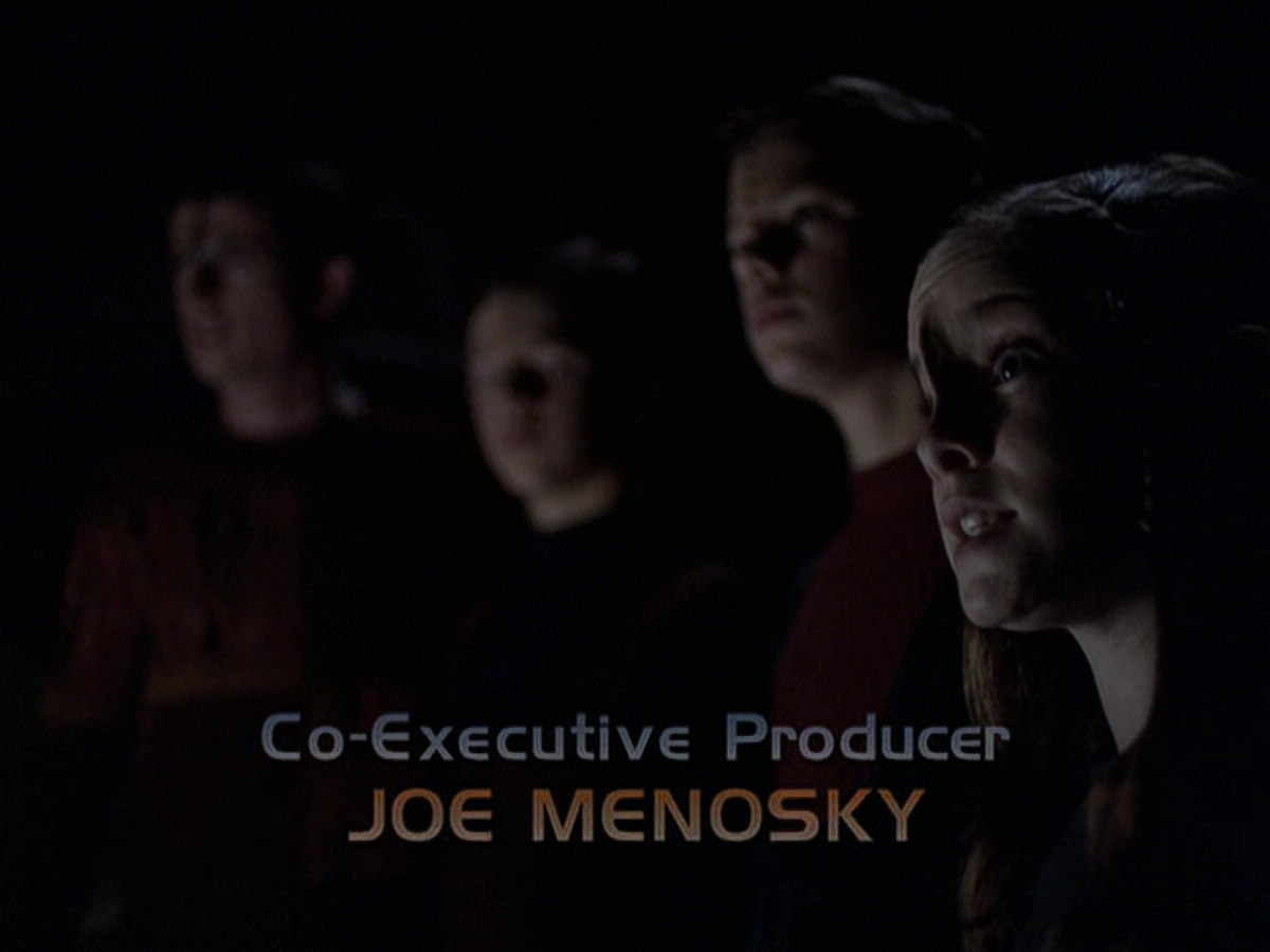 extant_StarTrek_VOY_6x25-TheHauntingOfDeckTwelve_00544.jpg