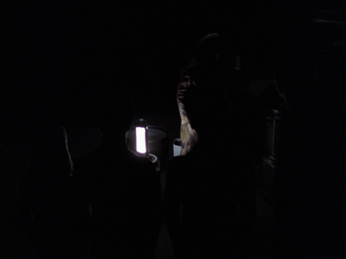 extant_StarTrek_VOY_6x25-TheHauntingOfDeckTwelve_00573.jpg