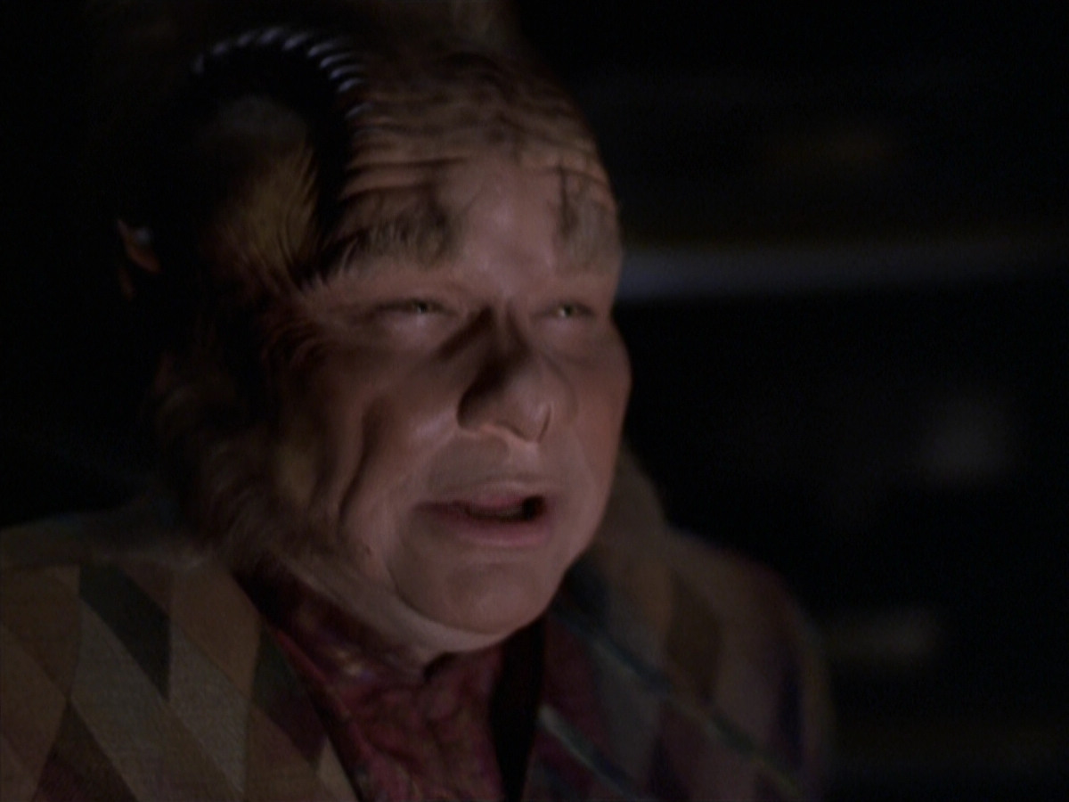 extant_StarTrek_VOY_6x25-TheHauntingOfDeckTwelve_00620.jpg