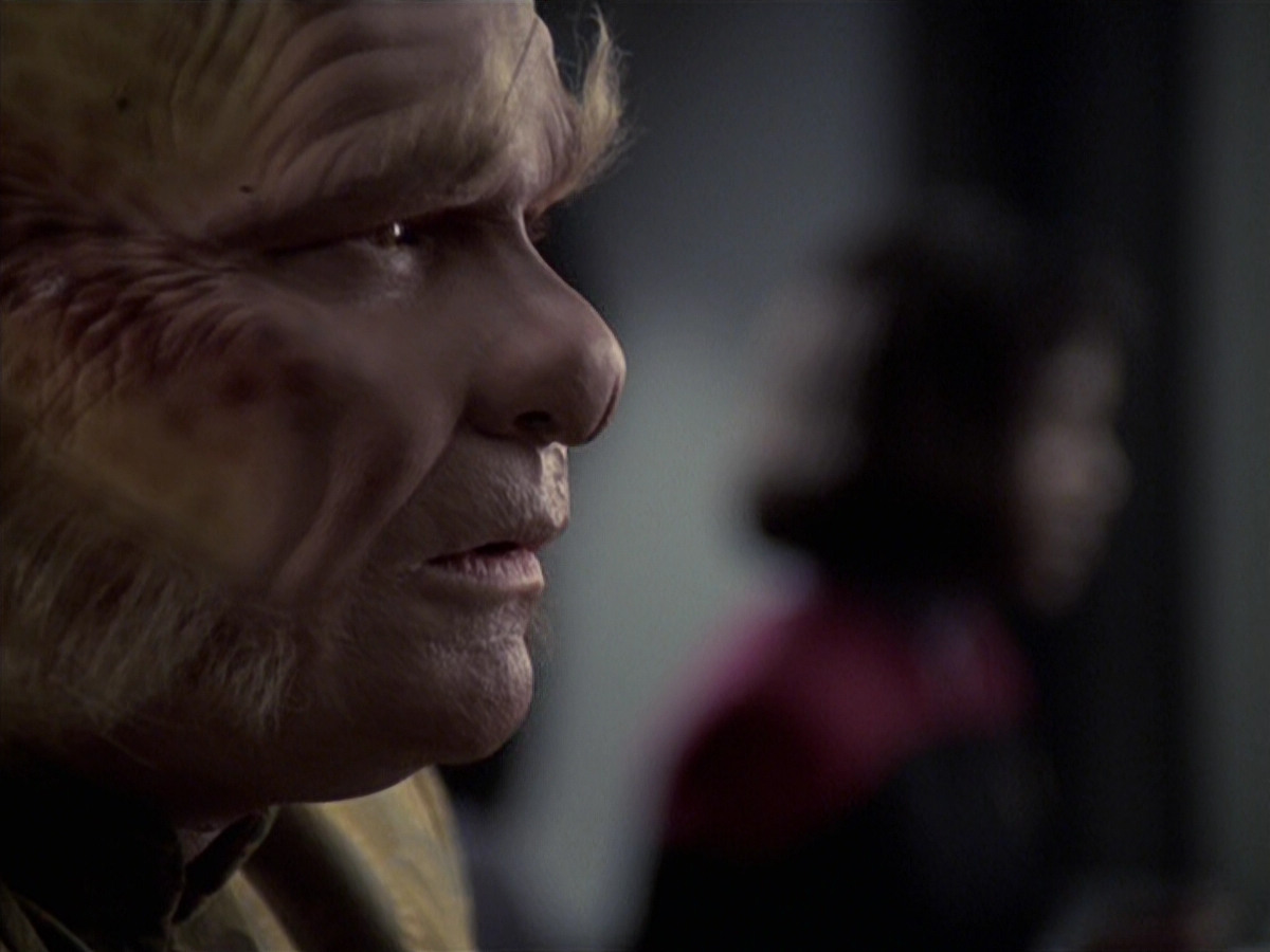 extant_StarTrek_VOY_6x25-TheHauntingOfDeckTwelve_00714.jpg