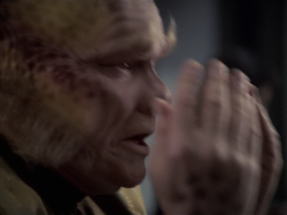 extant_StarTrek_VOY_6x25-TheHauntingOfDeckTwelve_00717.jpg