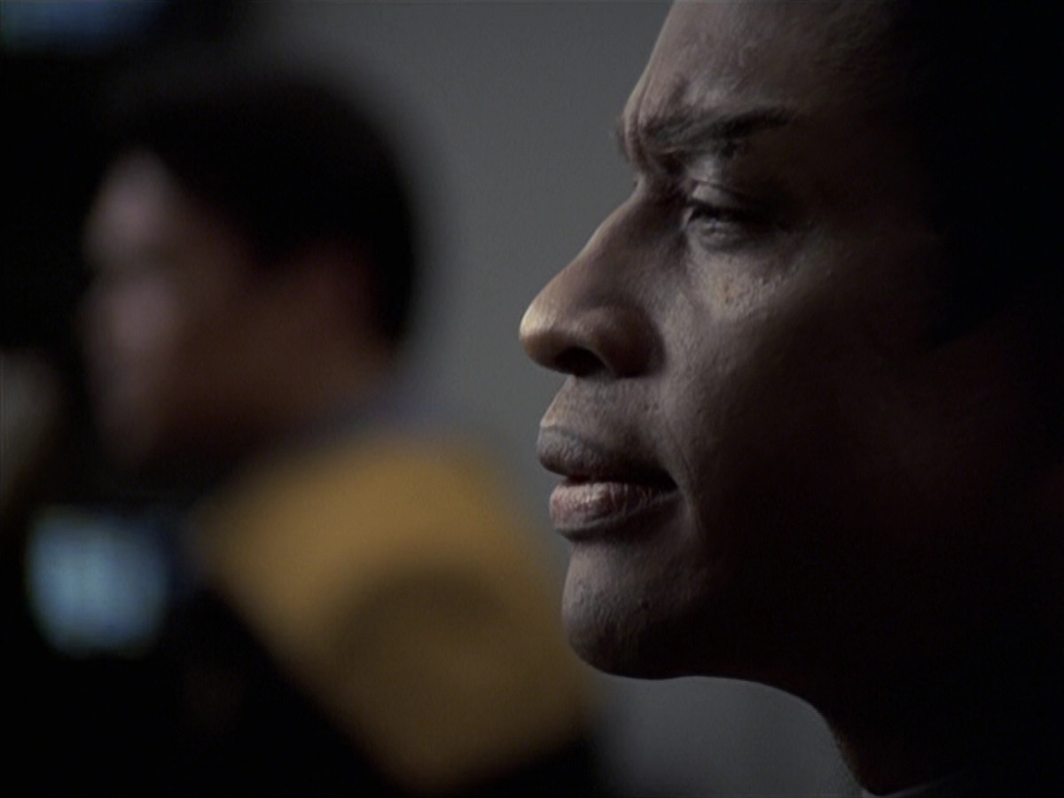 extant_StarTrek_VOY_6x25-TheHauntingOfDeckTwelve_00721.jpg