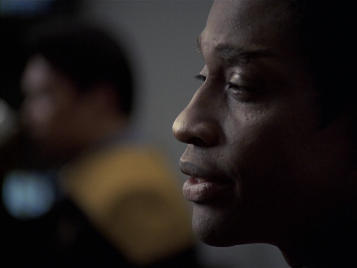 extant_StarTrek_VOY_6x25-TheHauntingOfDeckTwelve_00725.jpg