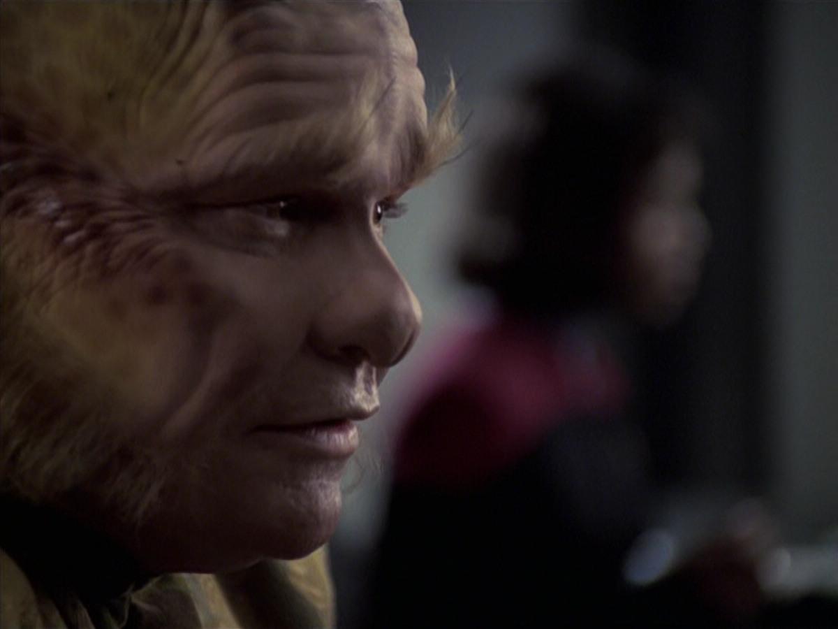 extant_StarTrek_VOY_6x25-TheHauntingOfDeckTwelve_00729.jpg