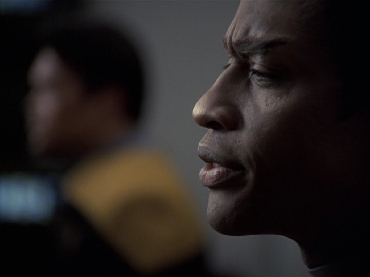 extant_StarTrek_VOY_6x25-TheHauntingOfDeckTwelve_00733.jpg