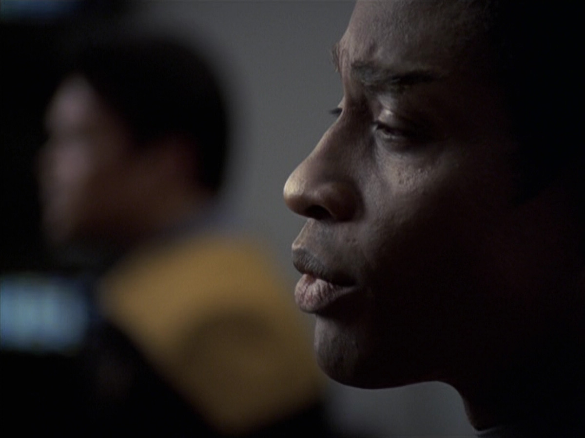 extant_StarTrek_VOY_6x25-TheHauntingOfDeckTwelve_00737.jpg