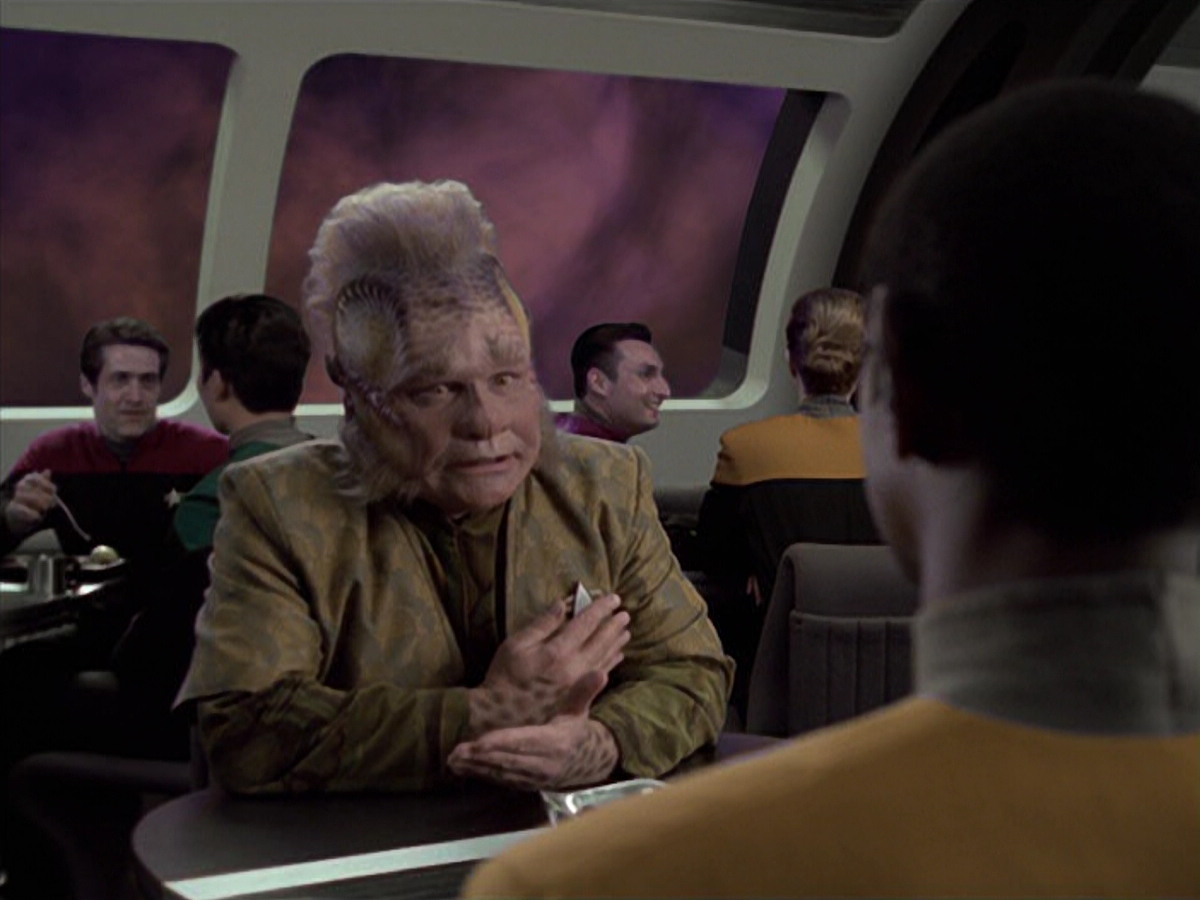 extant_StarTrek_VOY_6x25-TheHauntingOfDeckTwelve_00740.jpg
