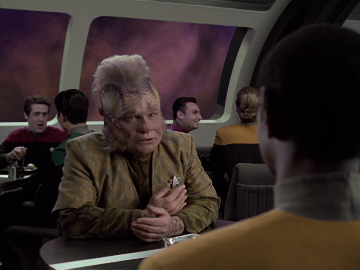 extant_StarTrek_VOY_6x25-TheHauntingOfDeckTwelve_00741.jpg
