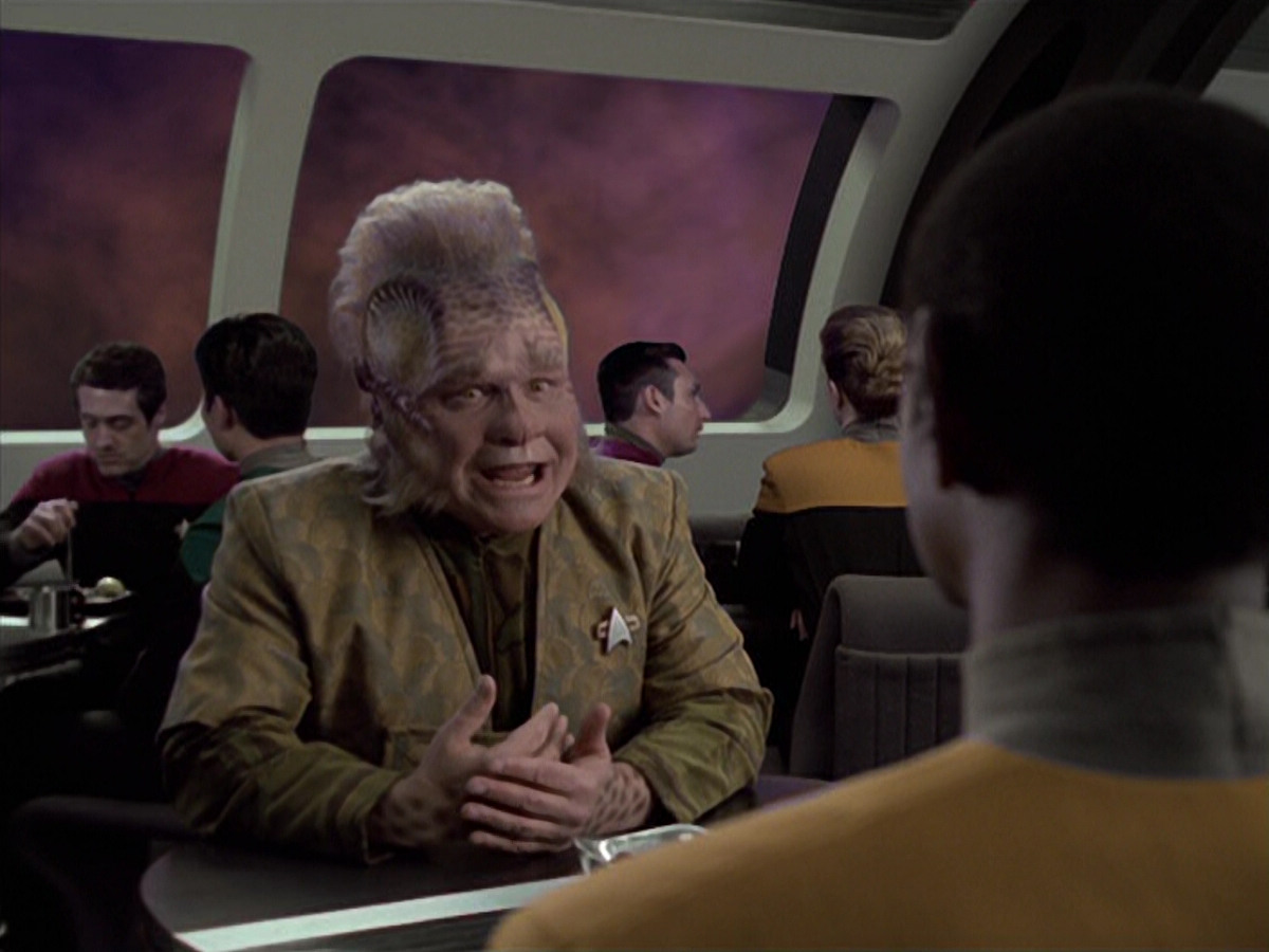 extant_StarTrek_VOY_6x25-TheHauntingOfDeckTwelve_00746.jpg