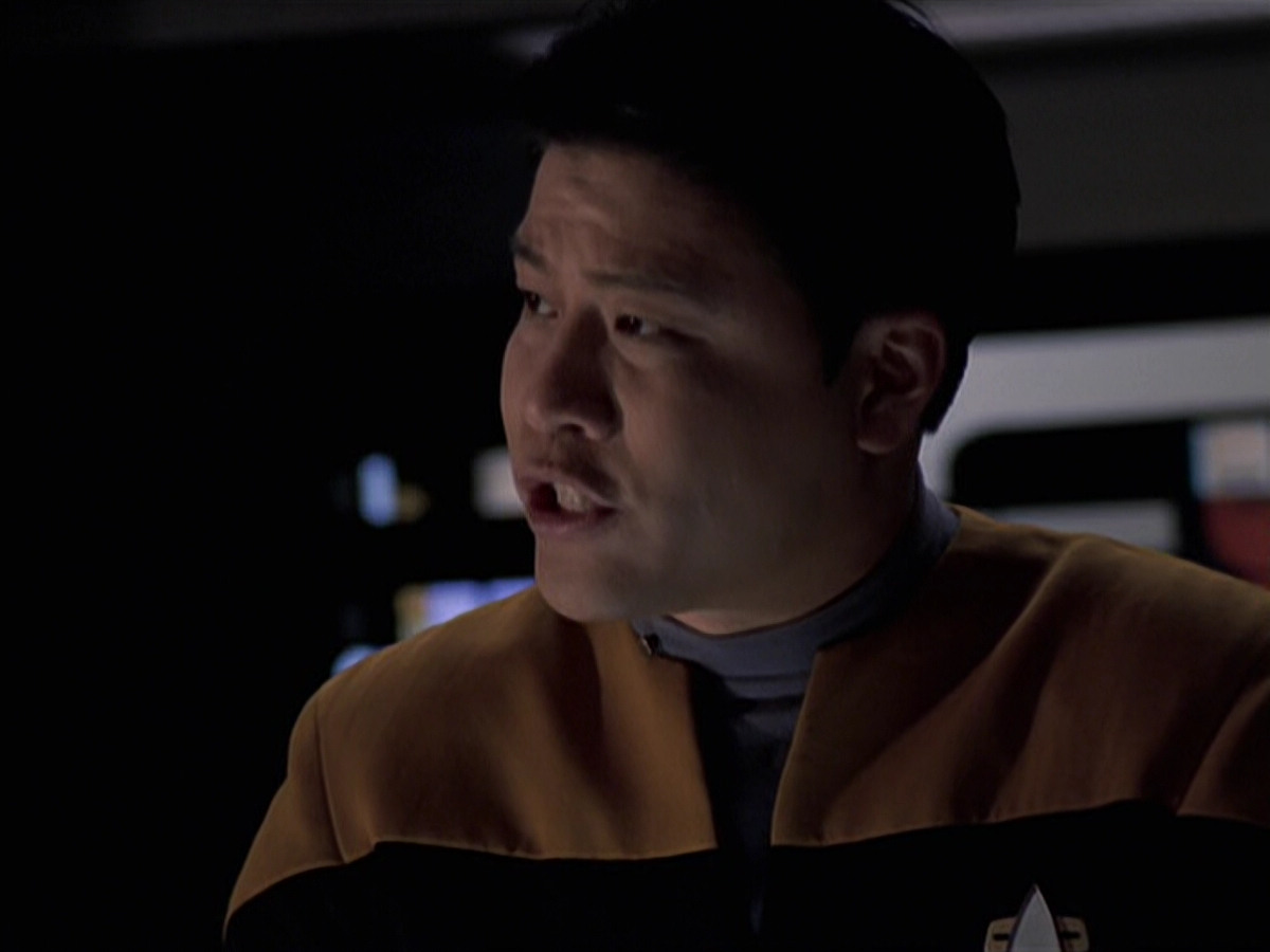 extant_StarTrek_VOY_6x25-TheHauntingOfDeckTwelve_00804.jpg