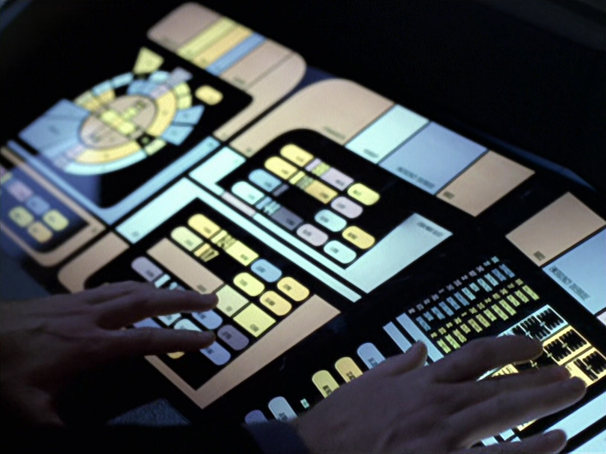 extant_StarTrek_VOY_6x25-TheHauntingOfDeckTwelve_00849.jpg