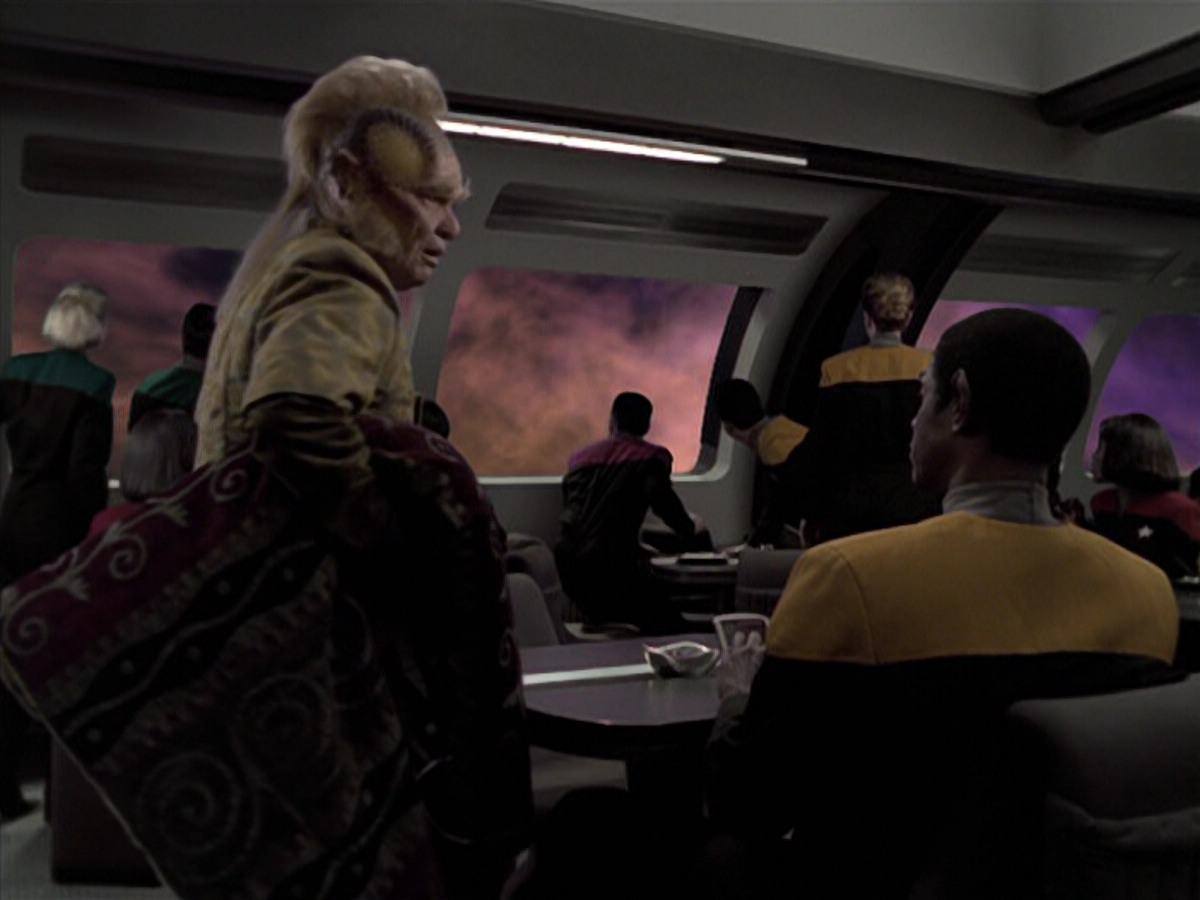 extant_StarTrek_VOY_6x25-TheHauntingOfDeckTwelve_00859.jpg