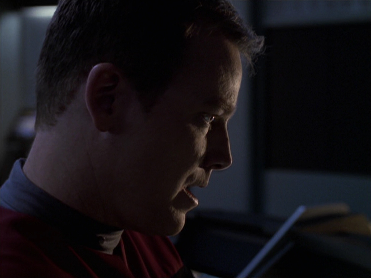 extant_StarTrek_VOY_6x25-TheHauntingOfDeckTwelve_00884.jpg