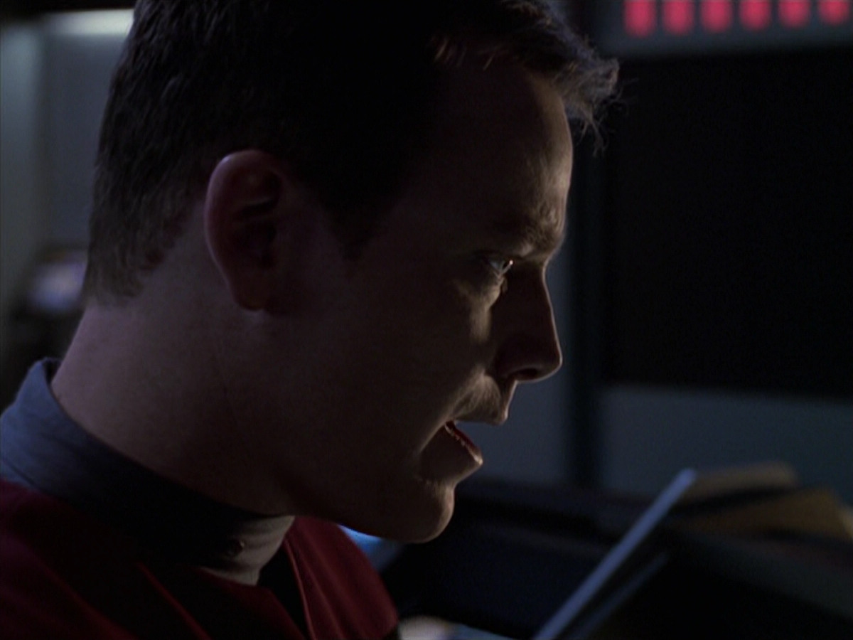 extant_StarTrek_VOY_6x25-TheHauntingOfDeckTwelve_00885.jpg