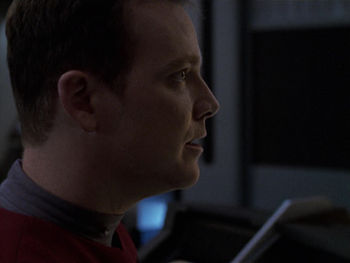extant_StarTrek_VOY_6x25-TheHauntingOfDeckTwelve_00886.jpg