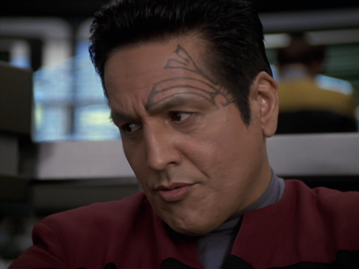 extant_StarTrek_VOY_6x25-TheHauntingOfDeckTwelve_00890.jpg