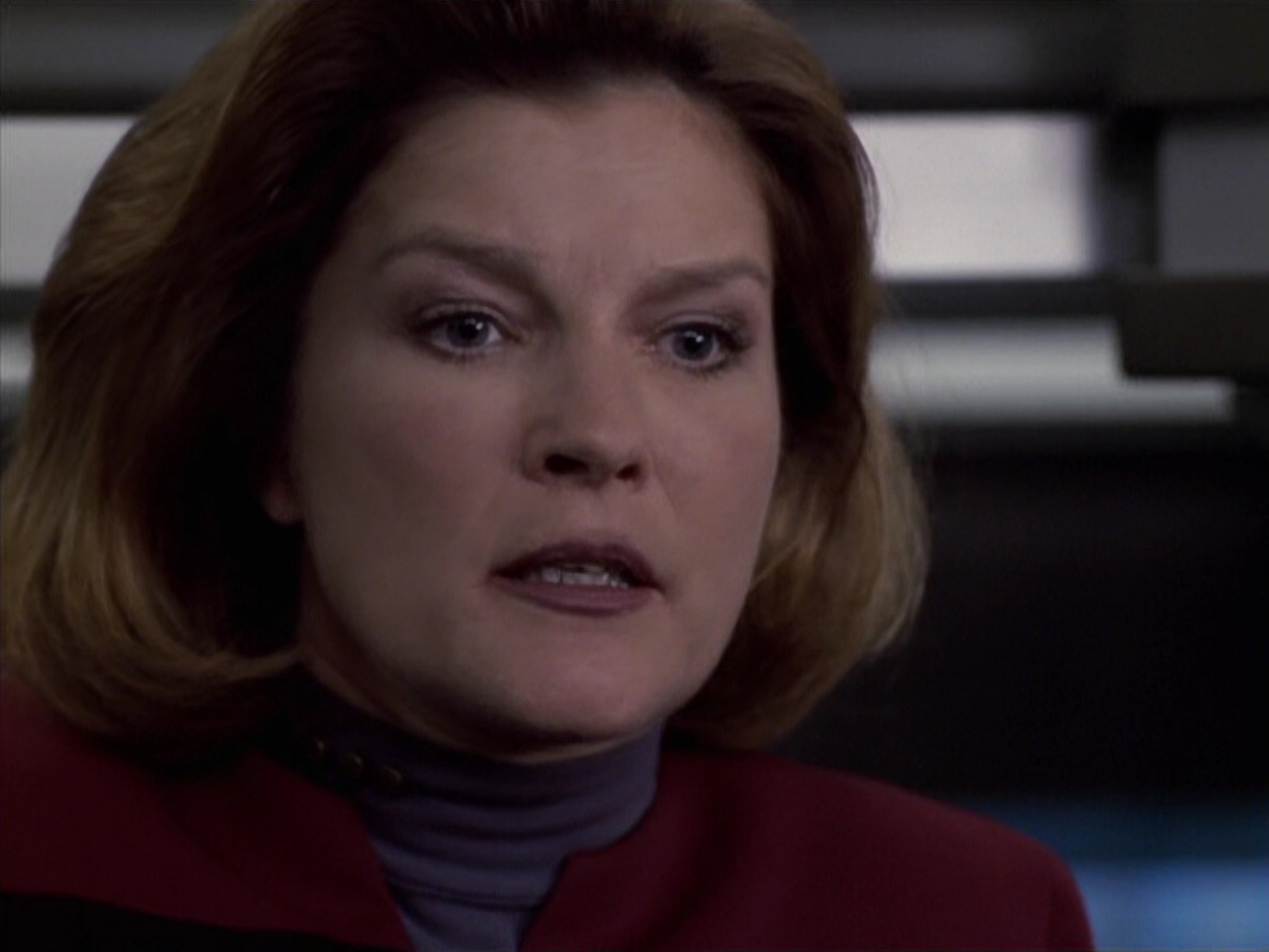 extant_StarTrek_VOY_6x25-TheHauntingOfDeckTwelve_00899.jpg