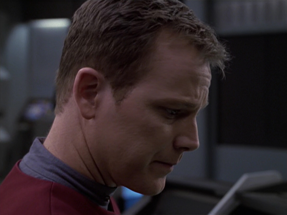 extant_StarTrek_VOY_6x25-TheHauntingOfDeckTwelve_00902.jpg