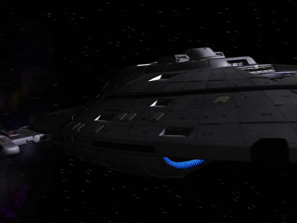 extant_StarTrek_VOY_6x25-TheHauntingOfDeckTwelve_00907.jpg