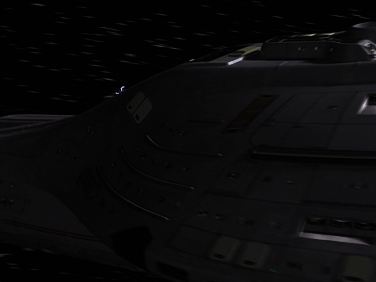 extant_StarTrek_VOY_6x25-TheHauntingOfDeckTwelve_00909.jpg