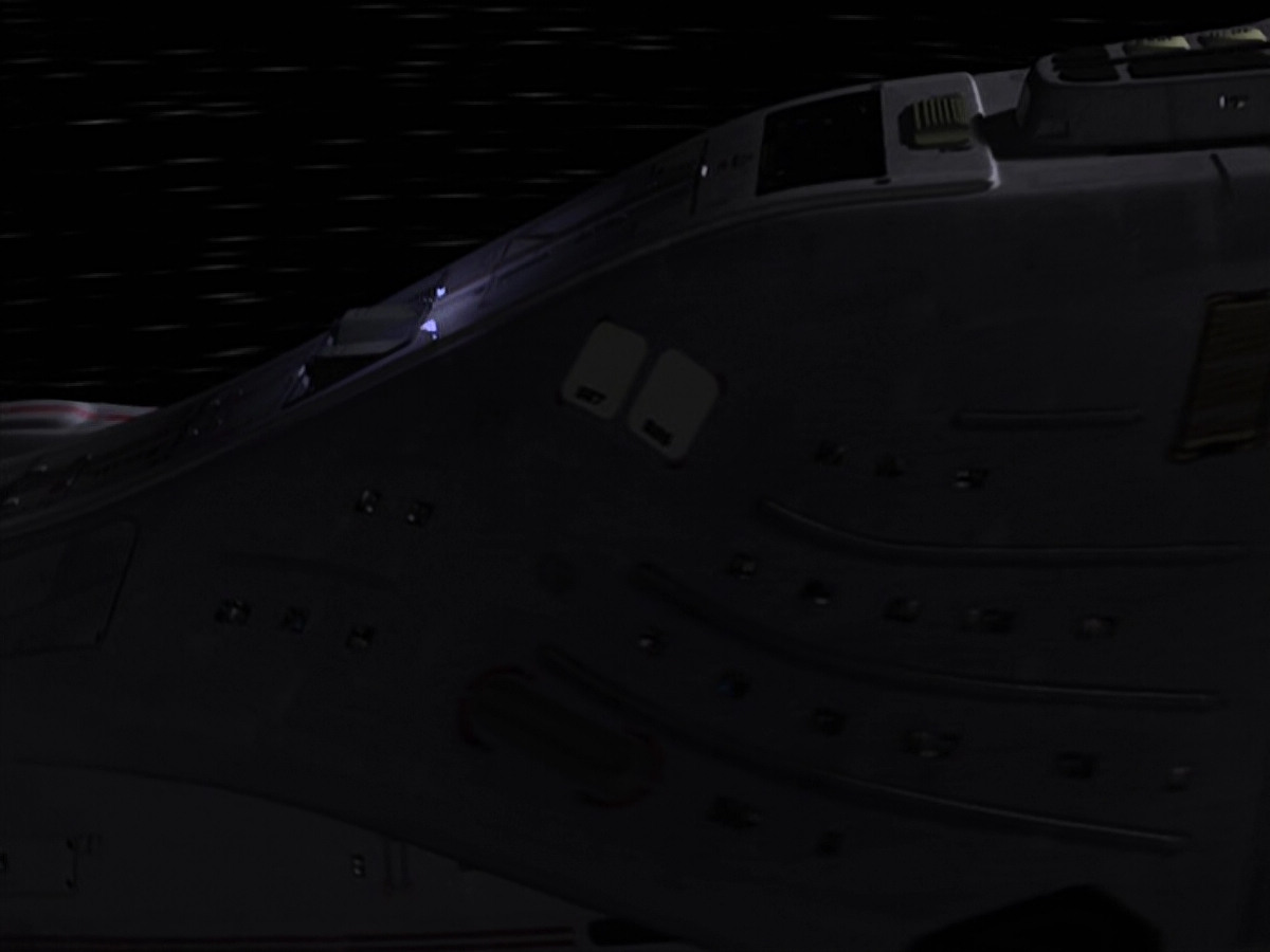 extant_StarTrek_VOY_6x25-TheHauntingOfDeckTwelve_00910.jpg