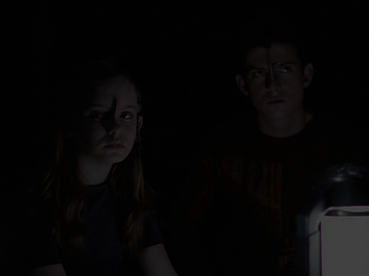 extant_StarTrek_VOY_6x25-TheHauntingOfDeckTwelve_00929.jpg
