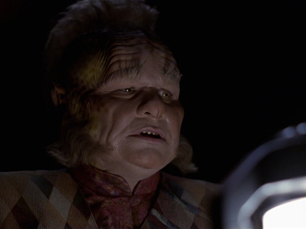 extant_StarTrek_VOY_6x25-TheHauntingOfDeckTwelve_00992.jpg
