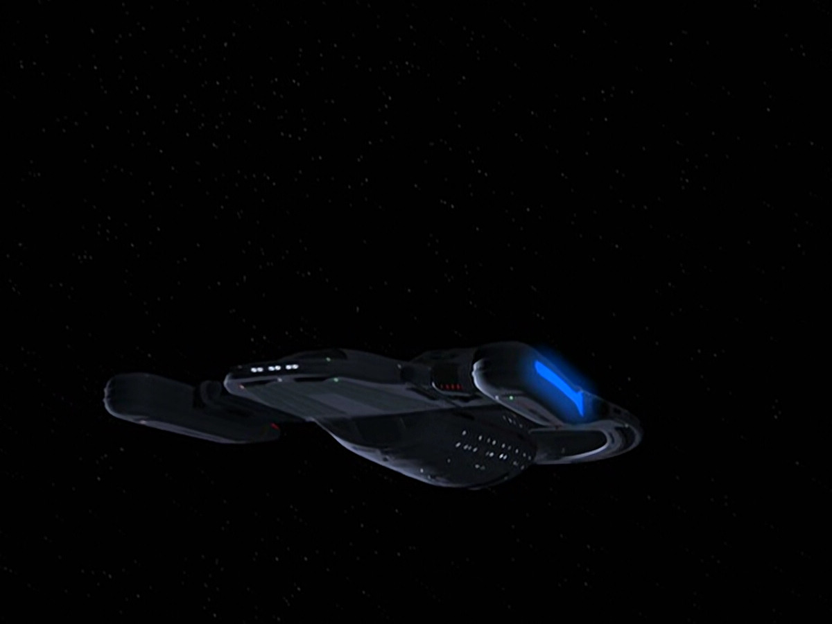 extant_StarTrek_VOY_6x25-TheHauntingOfDeckTwelve_01005.jpg