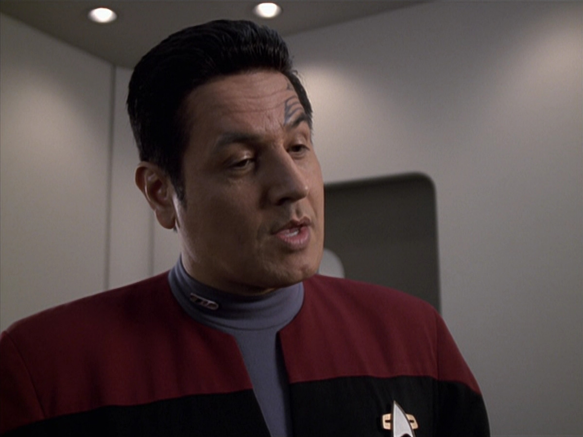 extant_StarTrek_VOY_6x25-TheHauntingOfDeckTwelve_01030.jpg