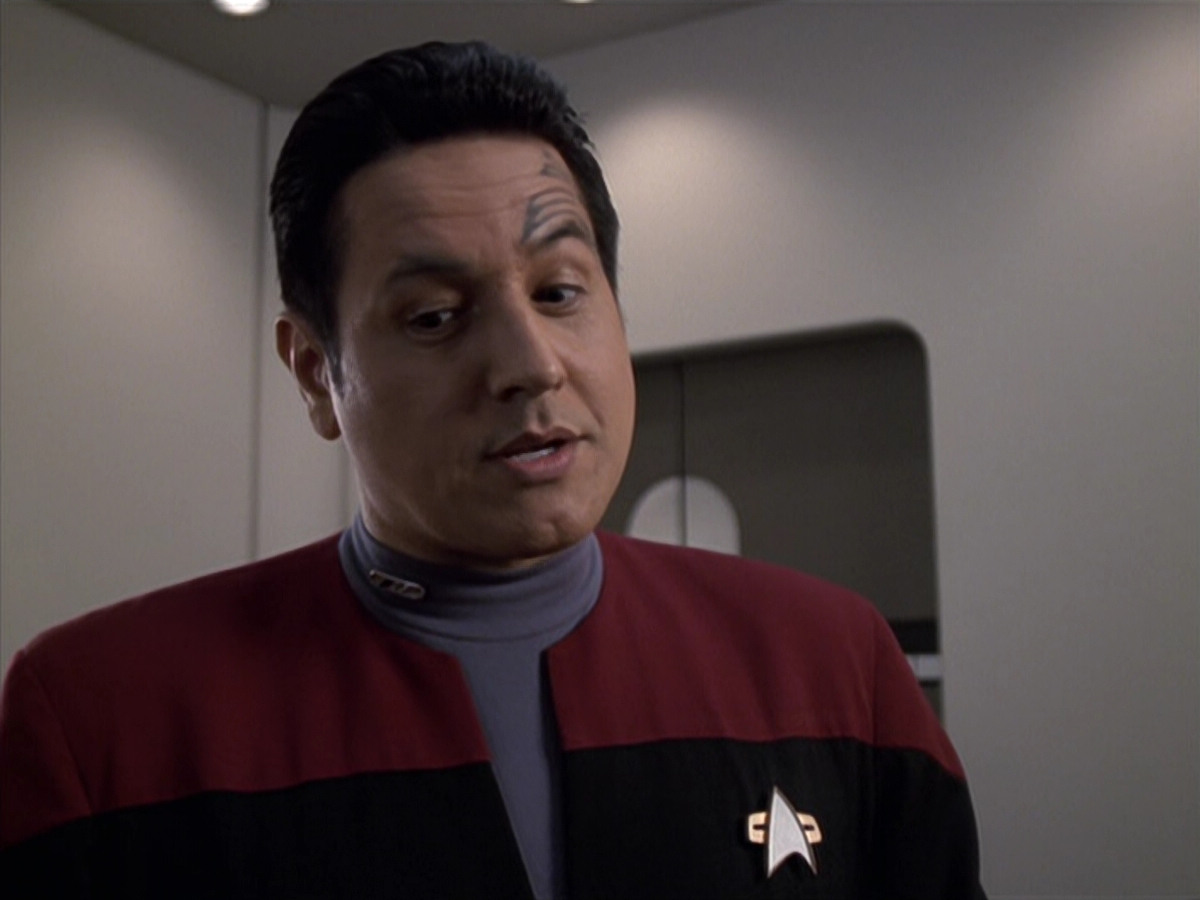 extant_StarTrek_VOY_6x25-TheHauntingOfDeckTwelve_01083.jpg