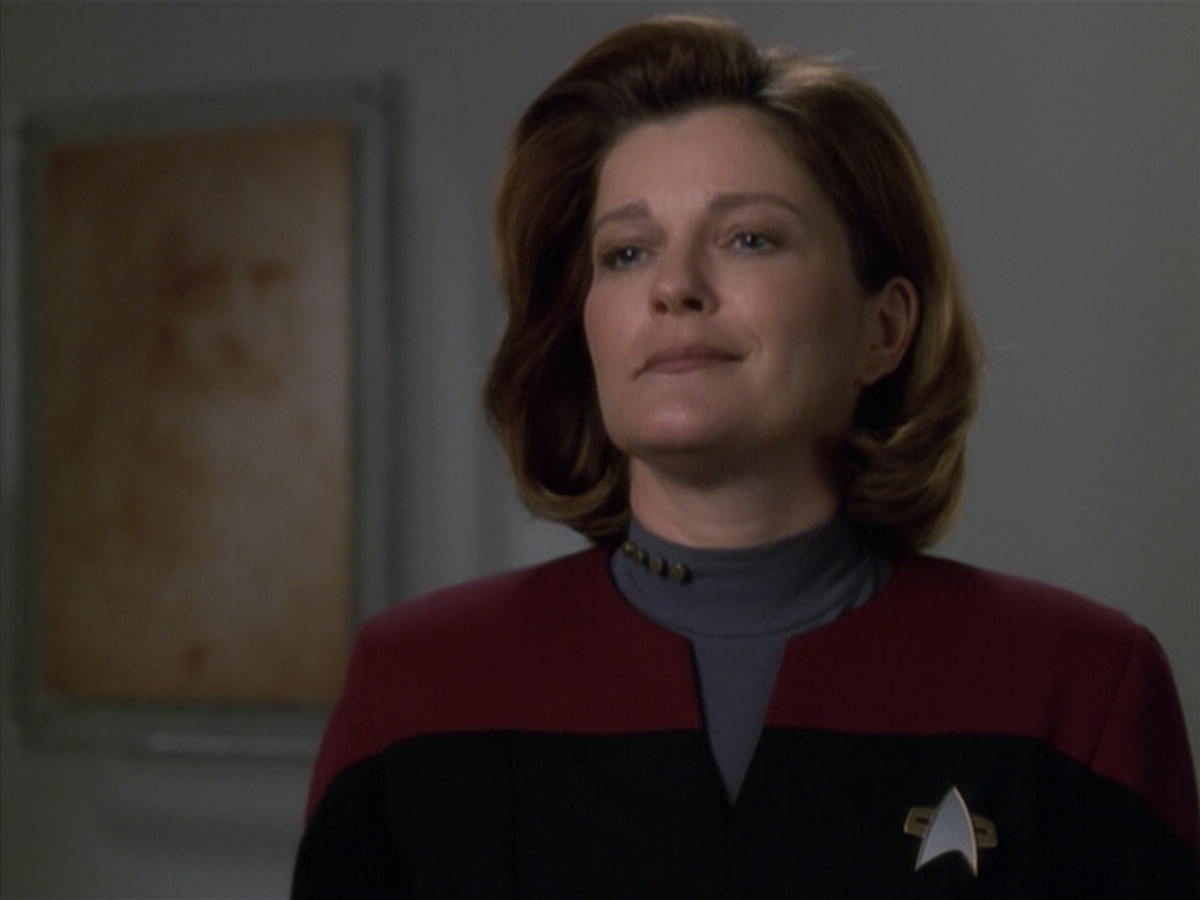 extant_StarTrek_VOY_6x25-TheHauntingOfDeckTwelve_01088.jpg