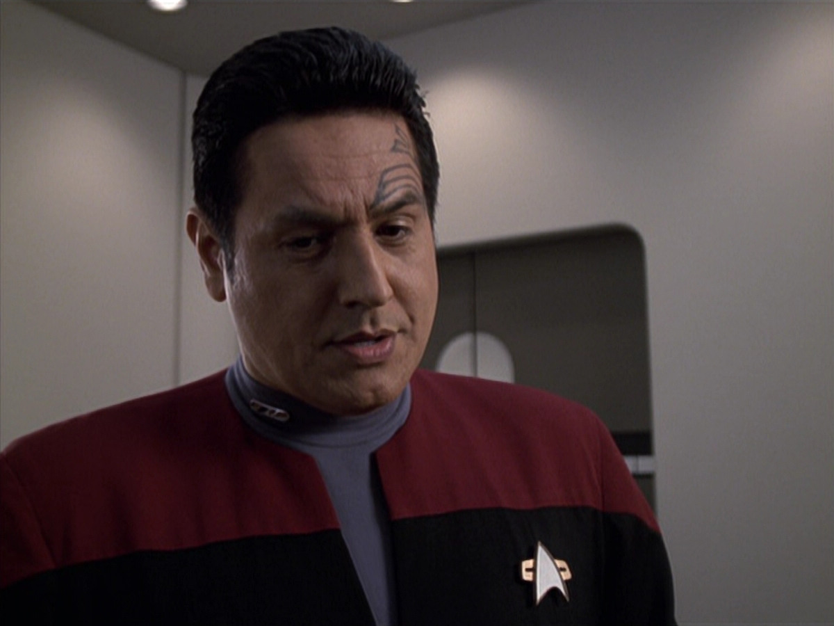 extant_StarTrek_VOY_6x25-TheHauntingOfDeckTwelve_01093.jpg