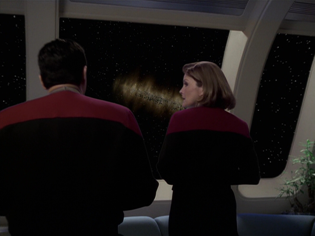 extant_StarTrek_VOY_6x25-TheHauntingOfDeckTwelve_01107.jpg