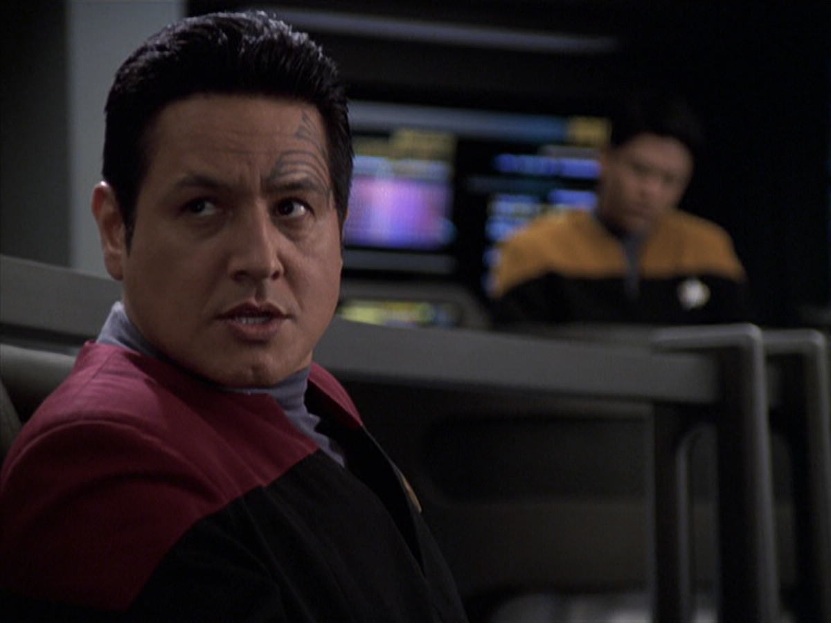 extant_StarTrek_VOY_6x25-TheHauntingOfDeckTwelve_01138.jpg