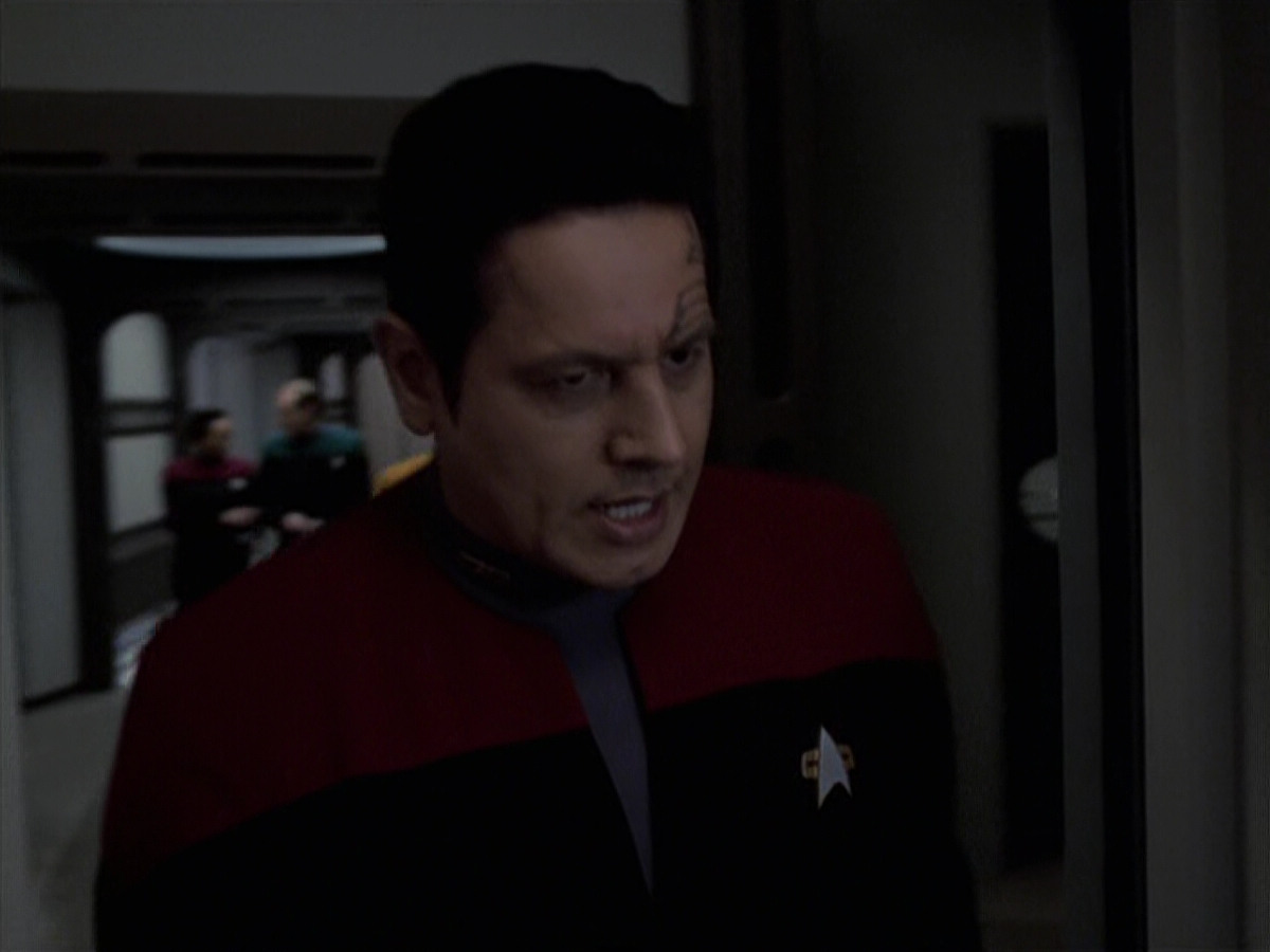 extant_StarTrek_VOY_6x25-TheHauntingOfDeckTwelve_01232.jpg