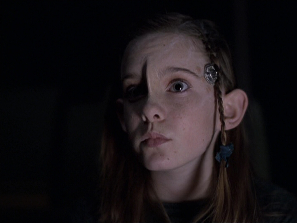 extant_StarTrek_VOY_6x25-TheHauntingOfDeckTwelve_01278.jpg