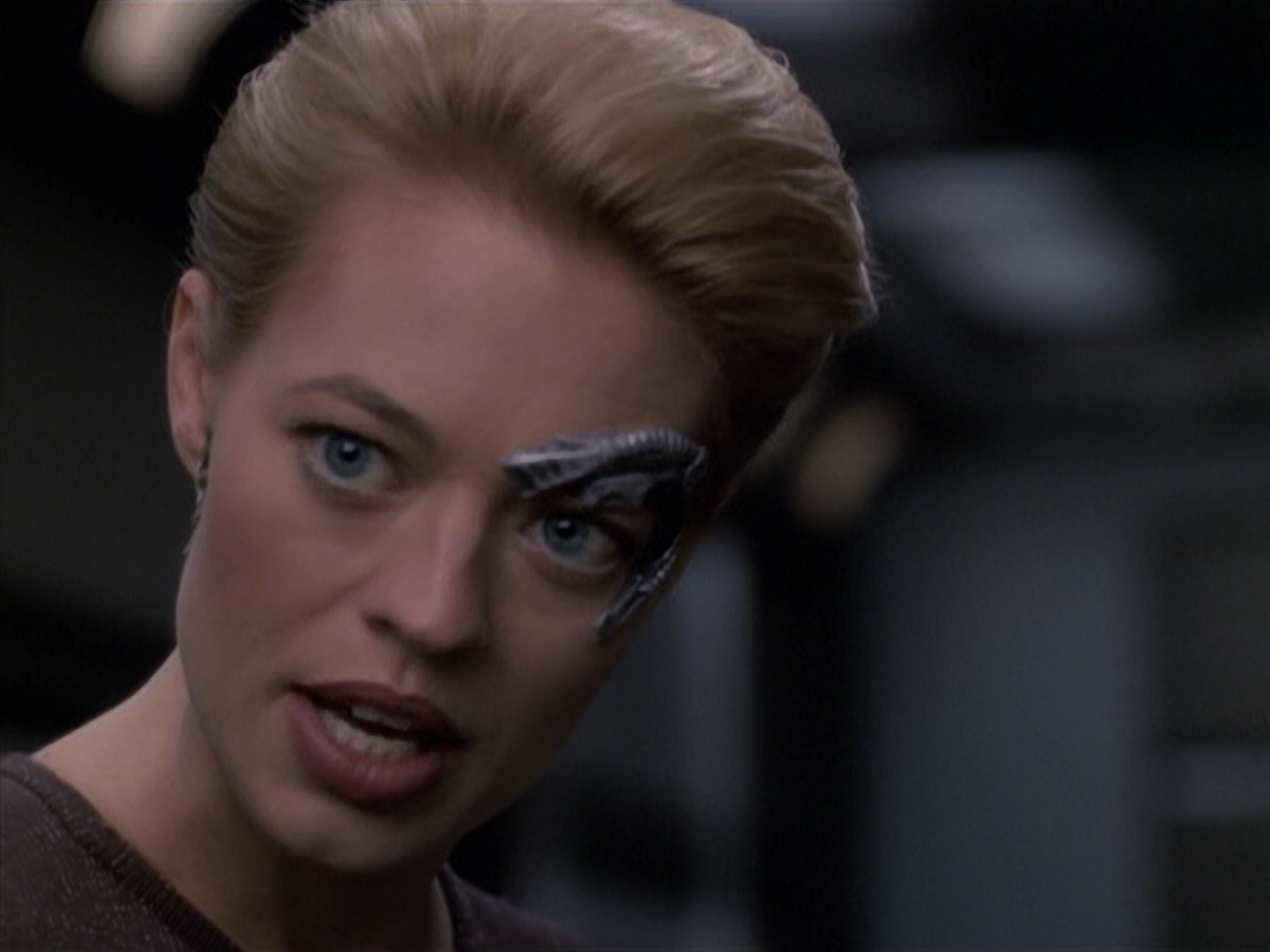 extant_StarTrek_VOY_6x25-TheHauntingOfDeckTwelve_01360.jpg