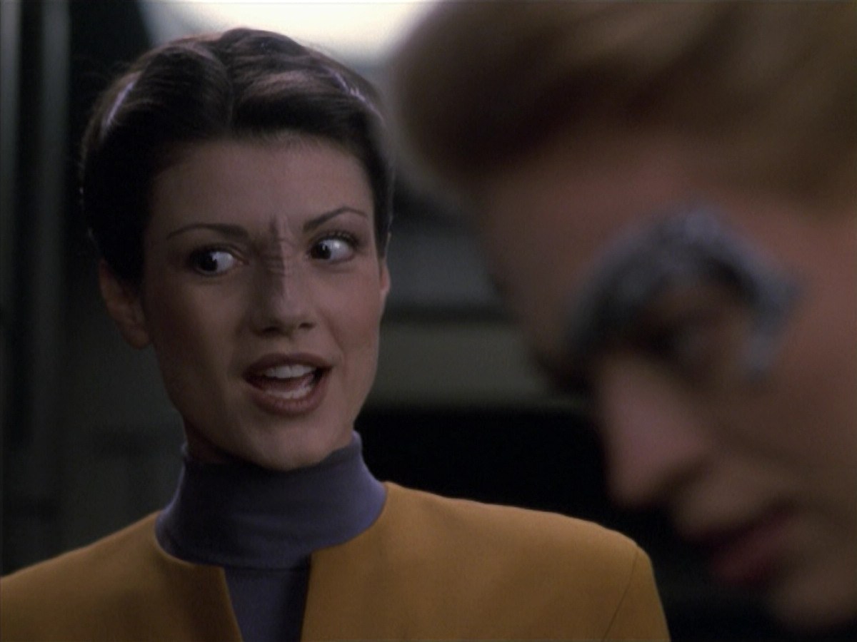 extant_StarTrek_VOY_6x25-TheHauntingOfDeckTwelve_01364.jpg