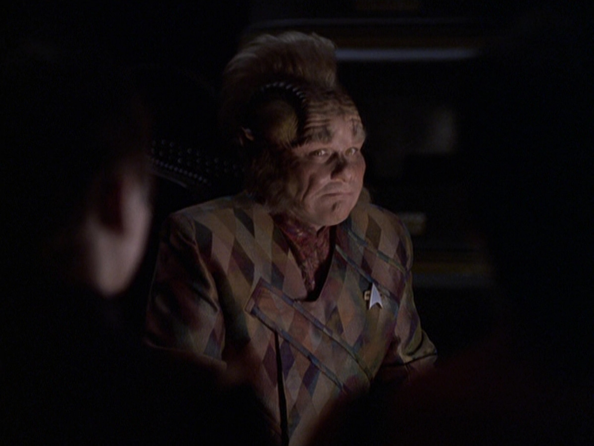 extant_StarTrek_VOY_6x25-TheHauntingOfDeckTwelve_01446.jpg