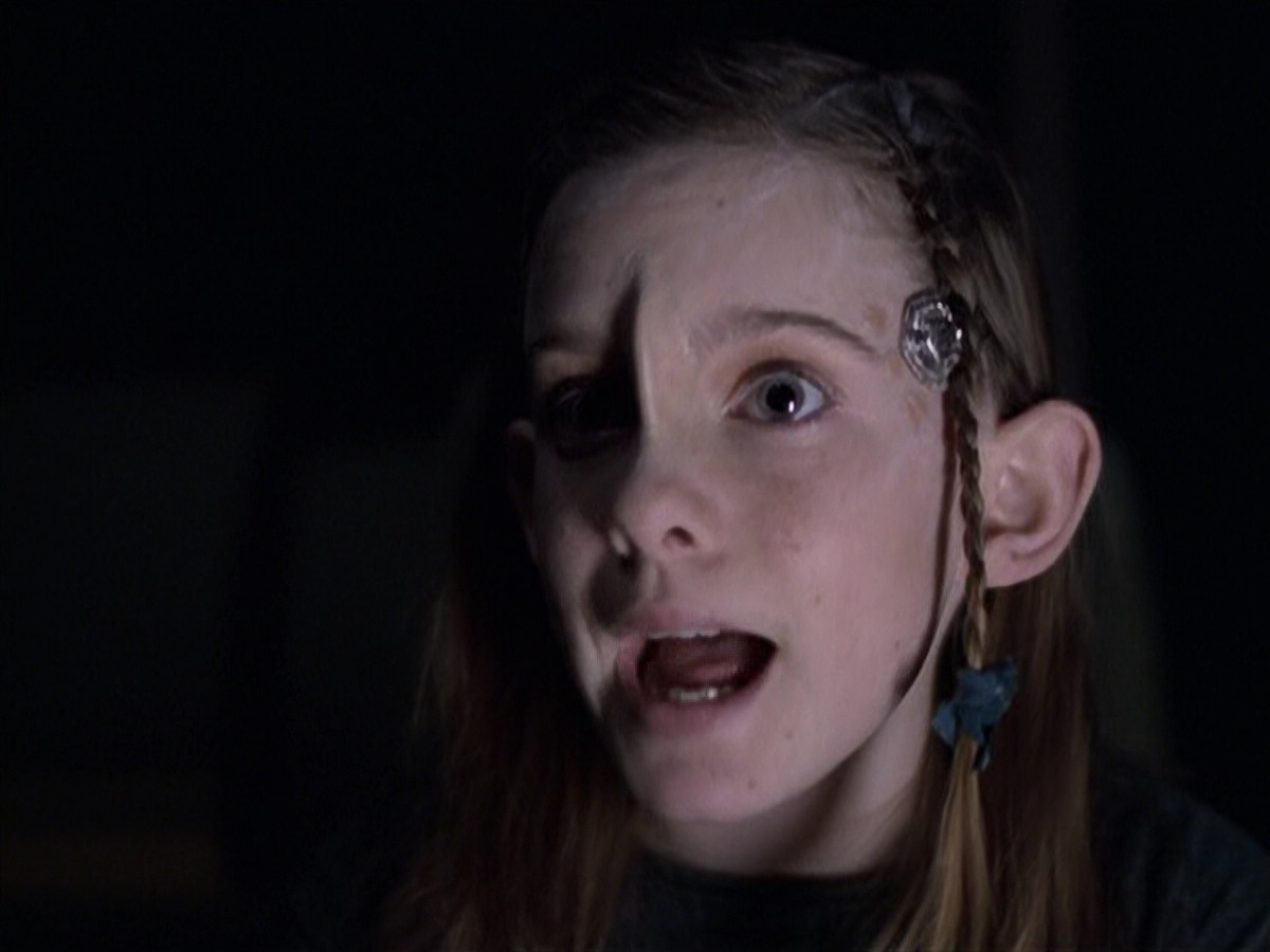 extant_StarTrek_VOY_6x25-TheHauntingOfDeckTwelve_01448.jpg