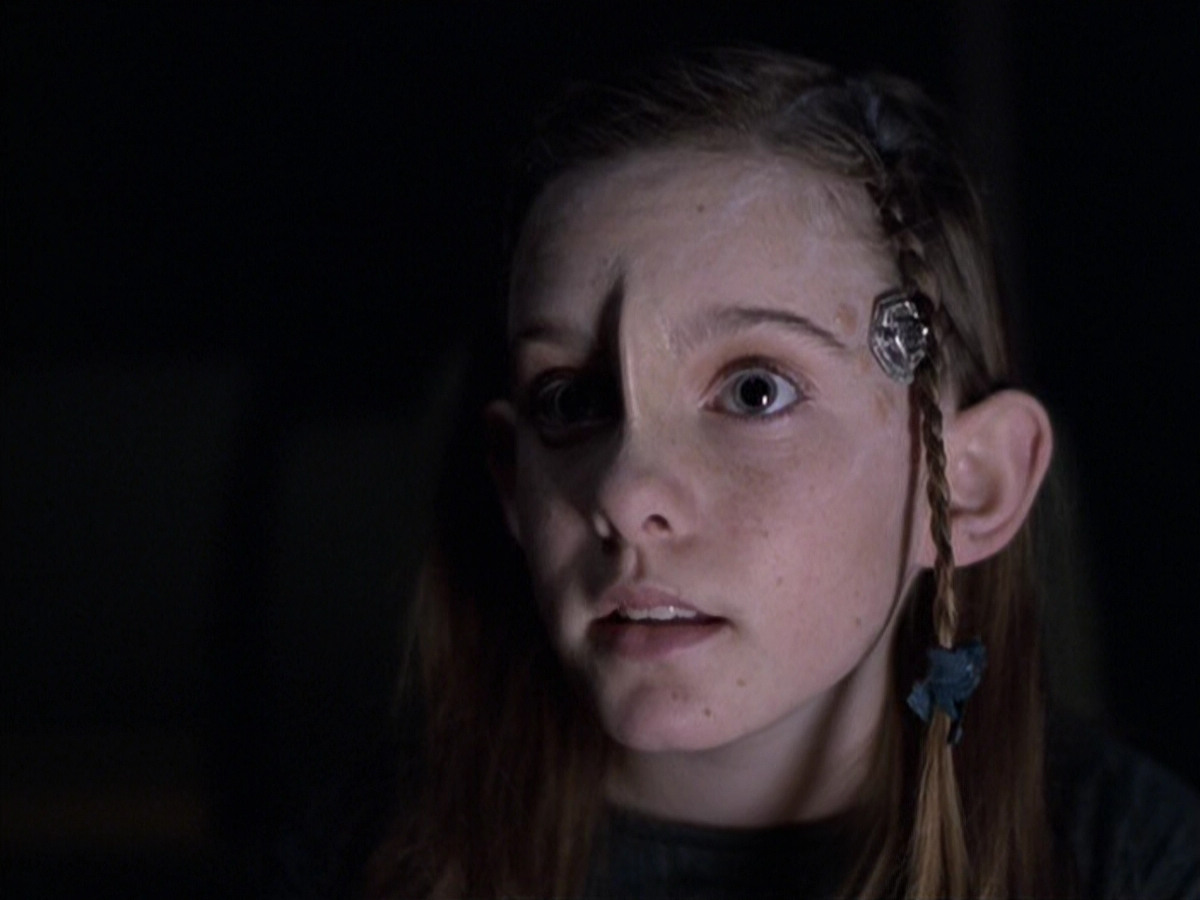 extant_StarTrek_VOY_6x25-TheHauntingOfDeckTwelve_01449.jpg