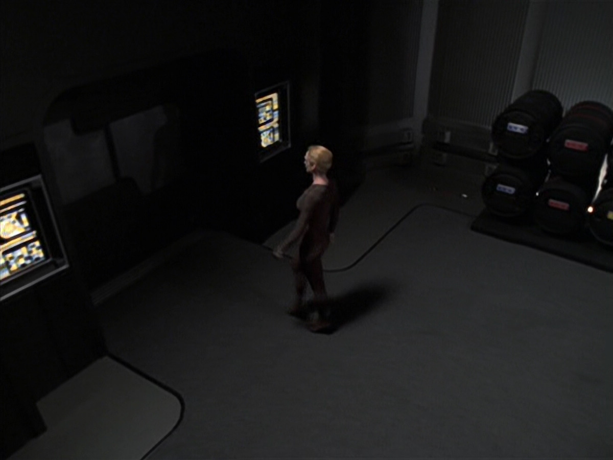 extant_StarTrek_VOY_6x25-TheHauntingOfDeckTwelve_01495.jpg