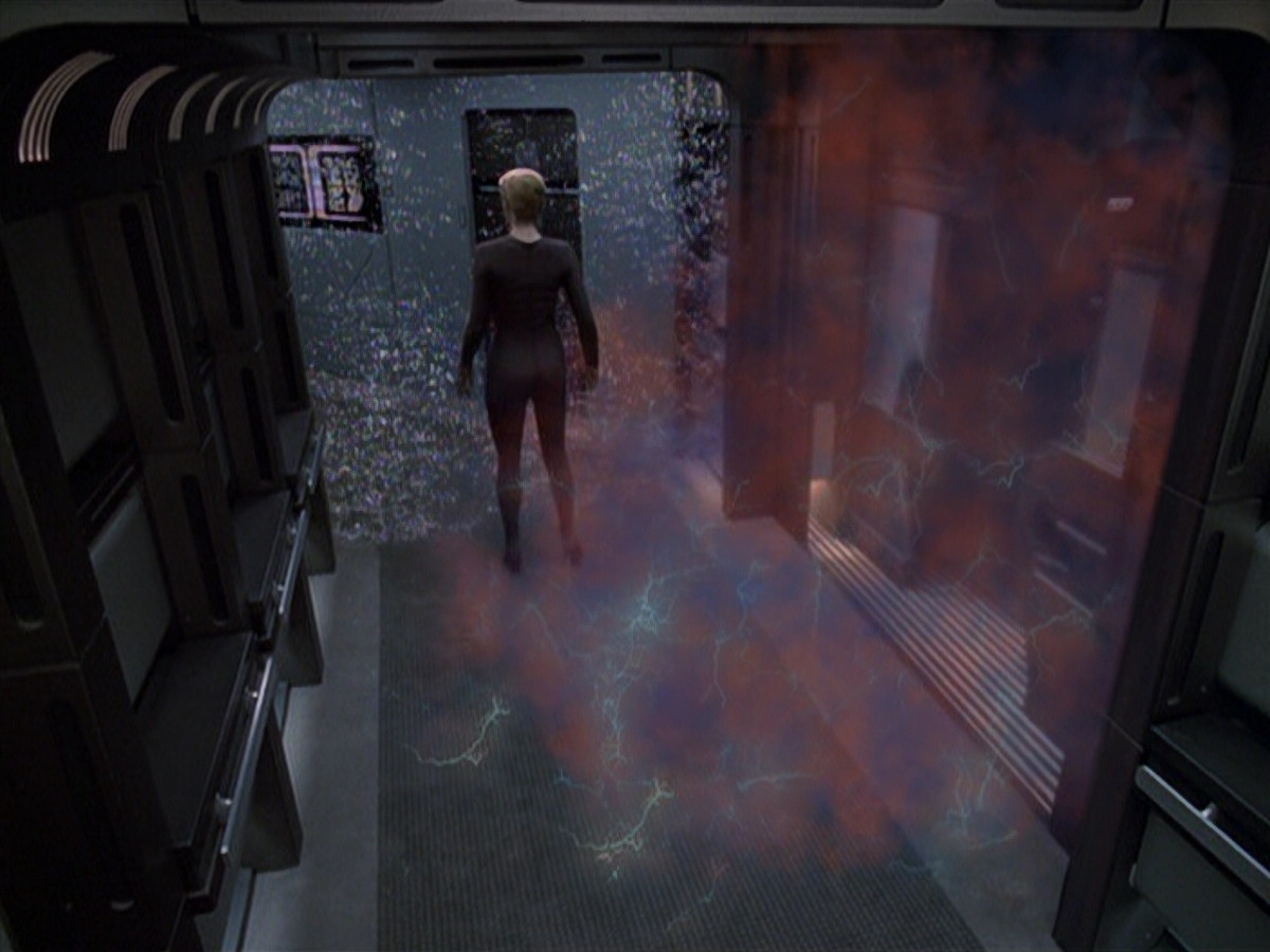 extant_StarTrek_VOY_6x25-TheHauntingOfDeckTwelve_01528.jpg