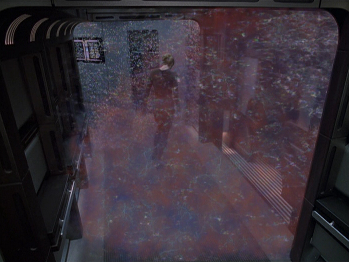 extant_StarTrek_VOY_6x25-TheHauntingOfDeckTwelve_01531.jpg