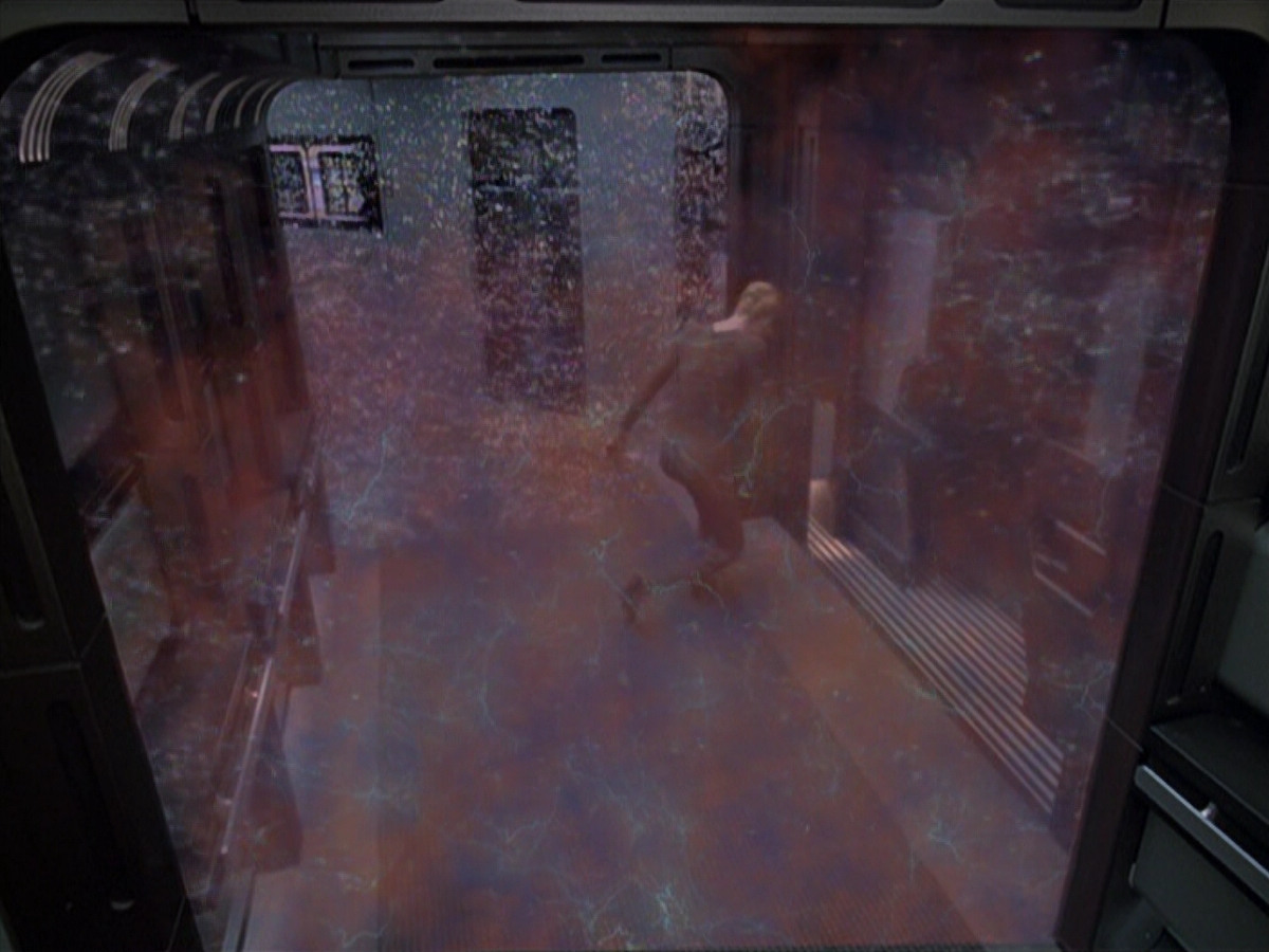 extant_StarTrek_VOY_6x25-TheHauntingOfDeckTwelve_01536.jpg