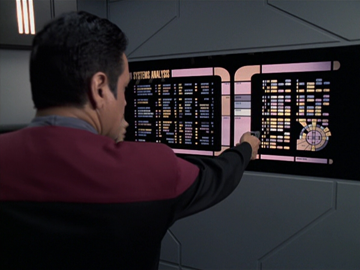 extant_StarTrek_VOY_6x25-TheHauntingOfDeckTwelve_01629.jpg