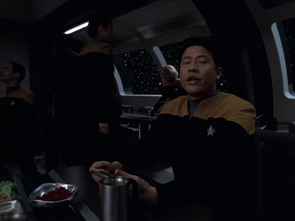 extant_StarTrek_VOY_6x25-TheHauntingOfDeckTwelve_01649.jpg